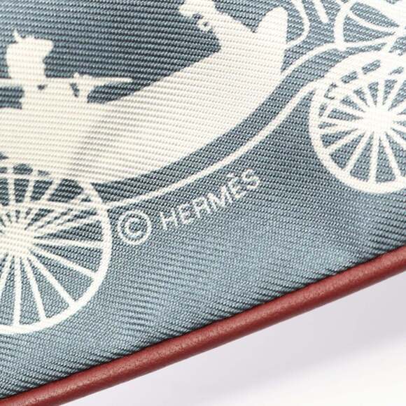 HERMES White Leather Scarf - Picture 4 of 5